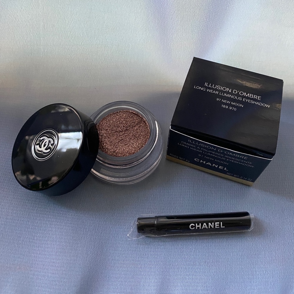 CHANEL Illusion D'Ombre Eyeshadow - New Moon No. 97 - New in Box